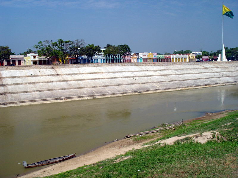 Margens do Rio Acre, na poca da seca